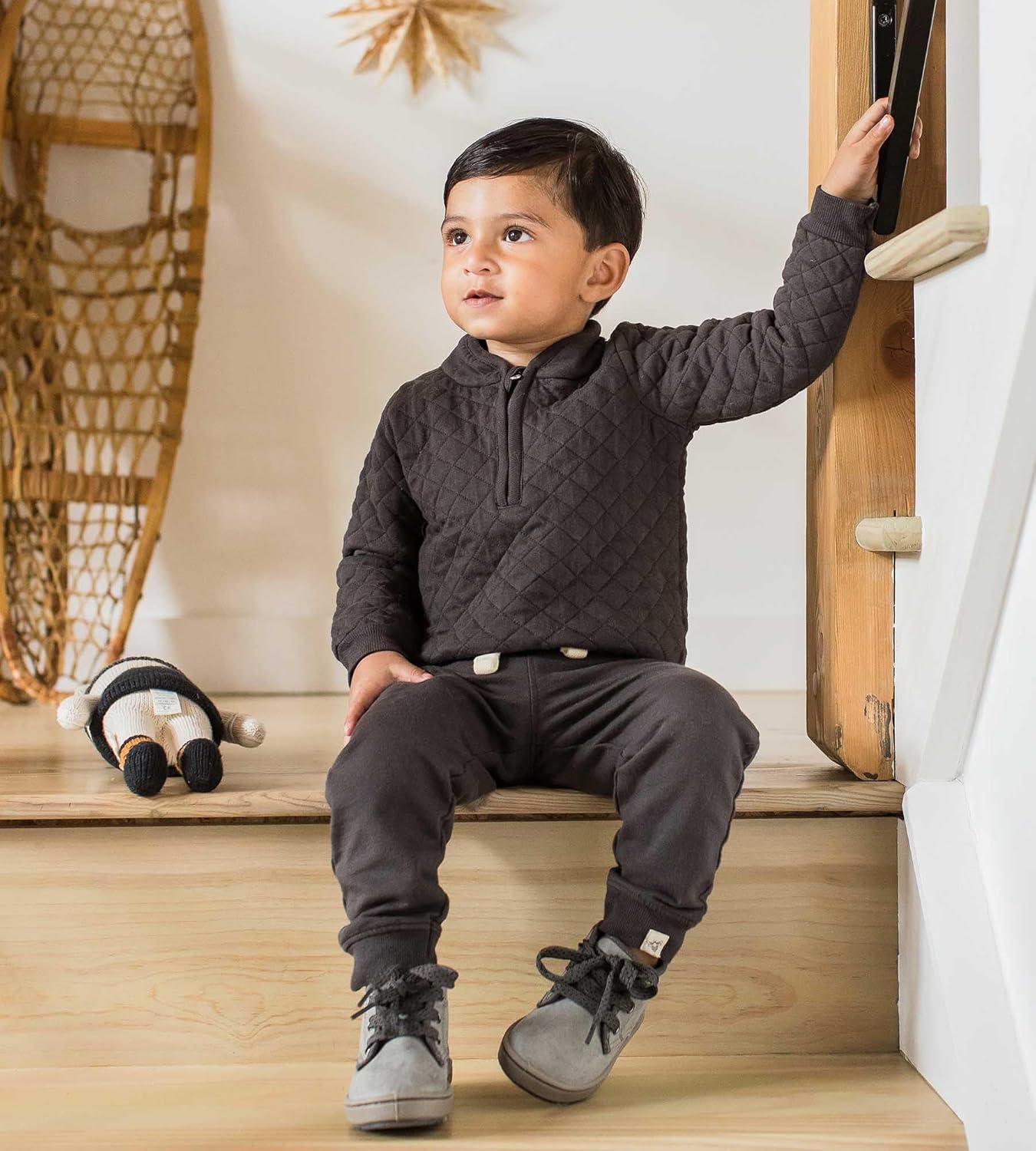 imageBurts Bees Baby Baby Boys Tee and Short SetAsh Quilted Set