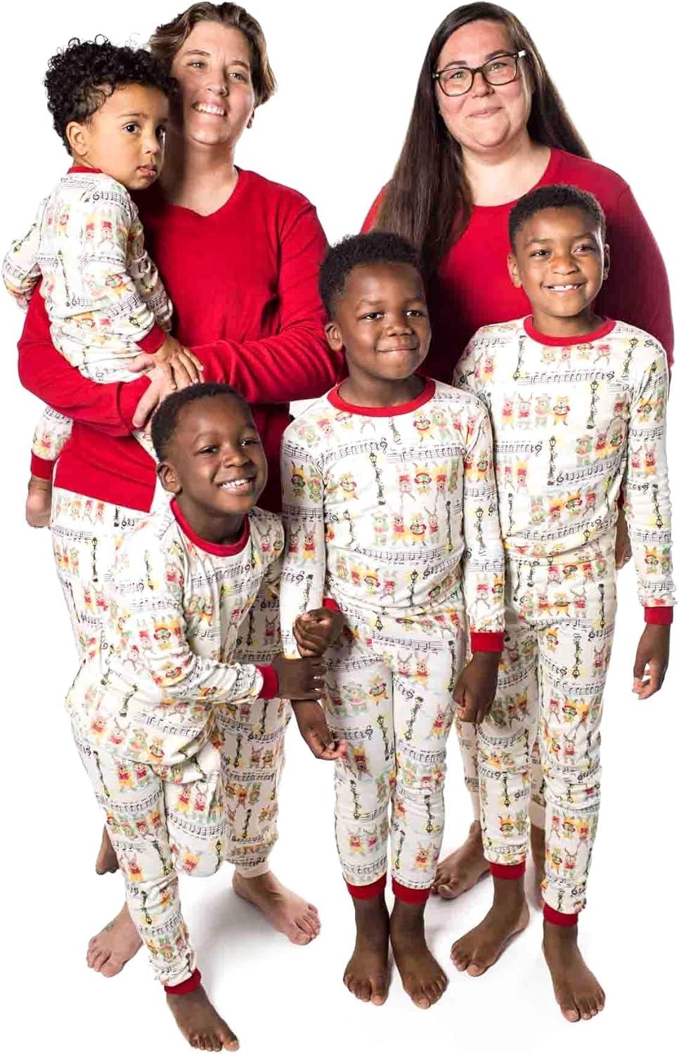 imageBurts Bees Baby and Family Matching Holiday Organic Cotton PajamasSweet Carolers